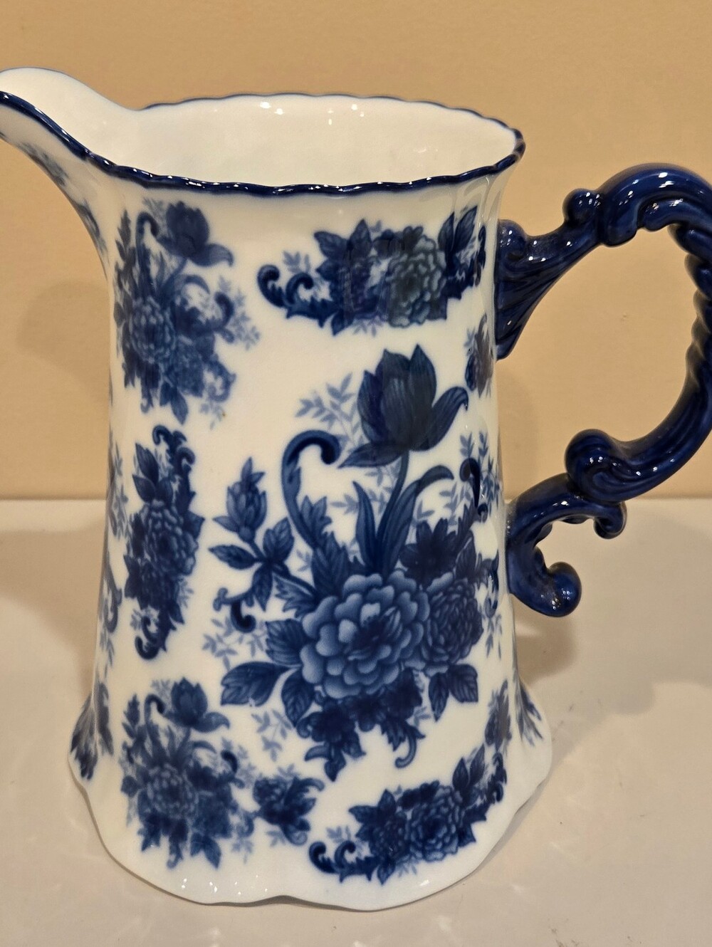 Blue and White Floral Cracker Barrel Porcelaine Pitcher